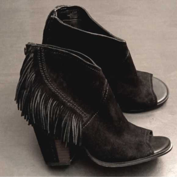 Gianni Bini black suede fringe, peep, toe ankle bootie open toed - Picture 1 of 9
